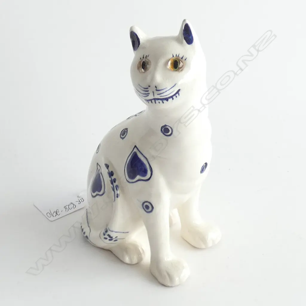 A Galle style faience cat, Image 1++